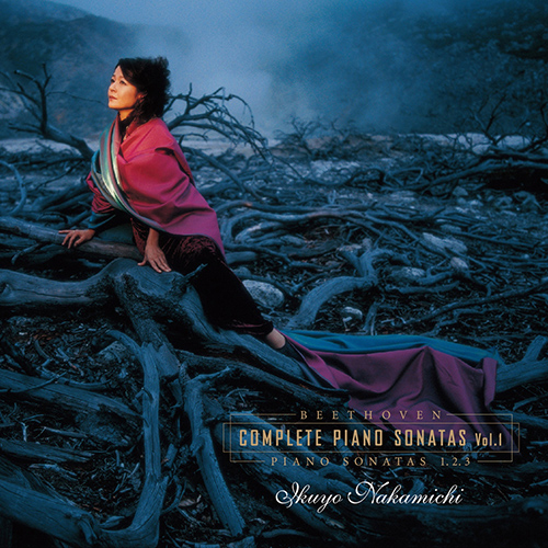 Imagen de apoyo de  BEETHOVEN, L. van: Piano Sonatas (Complete), Vol. 1 (Ikuyo Nakamichi)