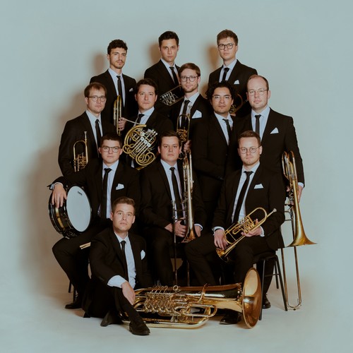 Imagen de apoyo de  SALAPUTIA BRASS: Driving home for Christmas