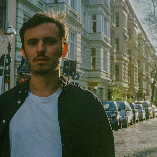 Imagen de apoyo de  CARLSEN, E.: Undertow (Carlsen, S. Goff, Voutchkova, K. Schäfer, A. Dixon)