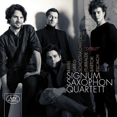 Imagen de apoyo de  Saxophone Quartets - RAVEL, M. / GRIEG, E. / SHOSTAKOVICH, D. / ITURRALDE, P. / BARTOK, B. / ESCAICH, T. (Debut) (Signum Saxophone Quartet)