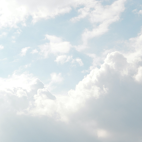 Imagen de apoyo de  KOSTAS, A.: Clouds (The) (Kostas)