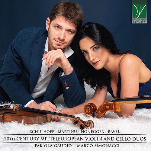 Imagen de apoyo de  20th Century Mitteleuropean Violin and Cello Duos - SCHULHOFF, E. / MARTINŮ, B. / HONEGGER, A. / RAVEL, M. (Gaudio, Simonacci)