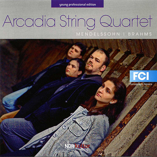 Imagen de apoyo de  MENDELSSOHN, Felix: String Quartet No. 2 / BRAHMS, J.: String Quartet No. 2 (Arcadia Quartet)