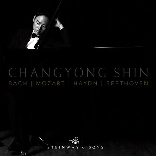 Imagen de apoyo de  Piano Recital: Shin, Chang-Yong - BACH, J.S. / MOZART, W.A. / HAYDN, J. / BEETHOVEN, L. van